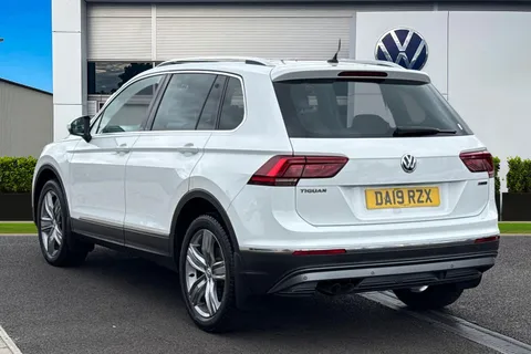 DA19RZX Volkswagen Tiguan 2.0 TDI 190 4Motion SEL 5dr DSG **TOW BAR, LEATHER** Thumbnail #3