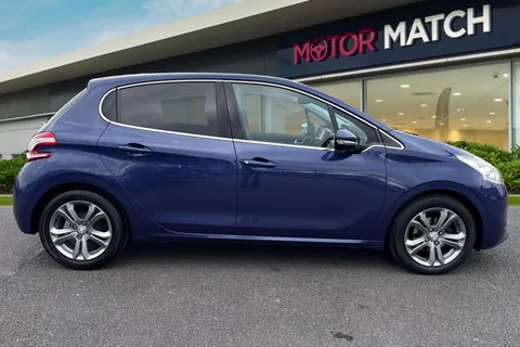 MF15YVH PEUGEOT 208 1.2 VTi PureTech Allure Euro 6 5dr Thumbnail #4