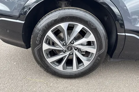 11 of 55 for Audi Q6 E-Tron Q6 SUV Sport e-tron 185,00 kW