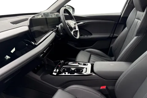 15 of 55 for Audi Q6 E-Tron Q6 SUV Sport e-tron 185,00 kW