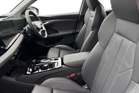 16 of 55 for Audi Q6 E-Tron Q6 SUV Sport e-tron 185,00 kW