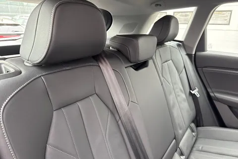 19 of 55 for Audi Q6 E-Tron Q6 SUV Sport e-tron 185,00 kW