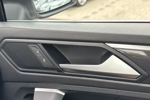 DA19RZX Volkswagen Tiguan 2.0 TDI 190 4Motion SEL 5dr DSG **TOW BAR, LEATHER** Thumbnail #22