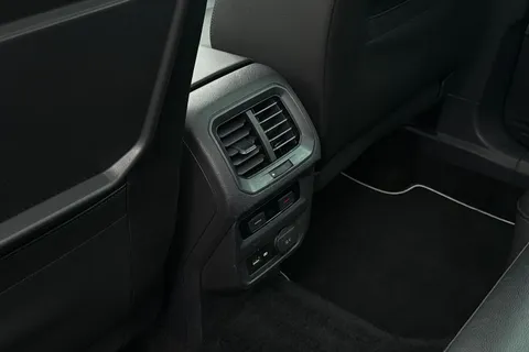 DA19RZX Volkswagen Tiguan 2.0 TDI 190 4Motion SEL 5dr DSG **TOW BAR, LEATHER** Thumbnail #34