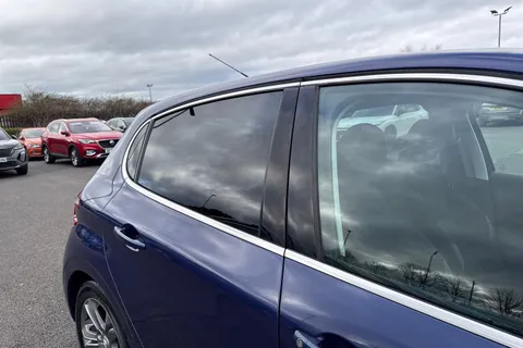 MF15YVH PEUGEOT 208 1.2 VTi PureTech Allure Euro 6 5dr Thumbnail #37