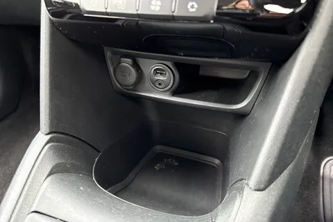 MF15YVH PEUGEOT 208 1.2 VTi PureTech Allure Euro 6 5dr Thumbnail #53