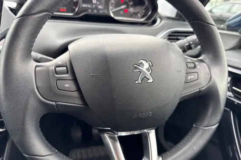 MF15YVH PEUGEOT 208 1.2 VTi PureTech Allure Euro 6 5dr Thumbnail #56