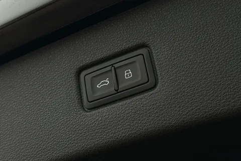 Audi Q7 3.0 TDI V6 50 Vorsprung Tiptronic quattro Euro 6 (s/s) 5dr Thumbnail #27