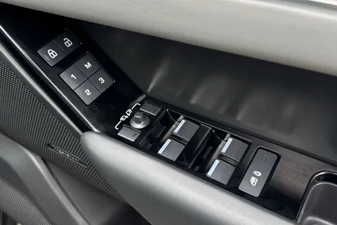 KW24LJE Land Rover Range Rover Velar 2.0 D200 Dynamic HSE 5dr Thumbnail #27