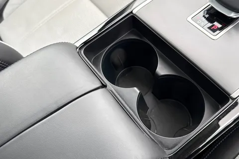 KW24LJE Land Rover Range Rover Velar 2.0 D200 Dynamic HSE 5dr Thumbnail #51