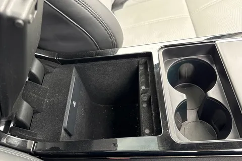 KW24LJE Land Rover Range Rover Velar 2.0 D200 Dynamic HSE 5dr Thumbnail #52