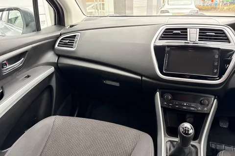 DF19RFE Suzuki Sx4 S-Cross 1.0 Boosterjet SZ-T 5dr Thumbnail #19