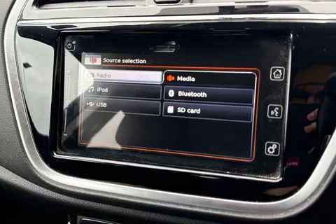 DF19RFE Suzuki Sx4 S-Cross 1.0 Boosterjet SZ-T 5dr Thumbnail #43