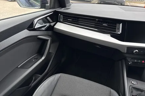 YE25XZZ Audi A1 S line 25 TFSI  95 PS 5-speed Thumbnail #21