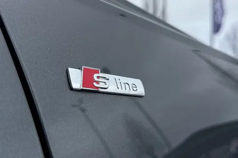 28 of 48 for Audi A6 Saloon S line 40 TDI quattro 204 PS S tronic