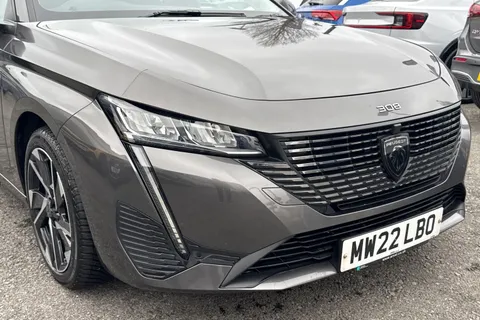 9 of 55 for PEUGEOT 308 SW 1.5 BlueHDi Allure Premium EAT Euro 6 (s/s) 5dr