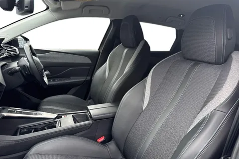 16 of 55 for PEUGEOT 308 SW 1.5 BlueHDi Allure Premium EAT Euro 6 (s/s) 5dr