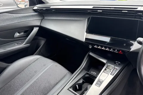 20 of 55 for PEUGEOT 308 SW 1.5 BlueHDi Allure Premium EAT Euro 6 (s/s) 5dr