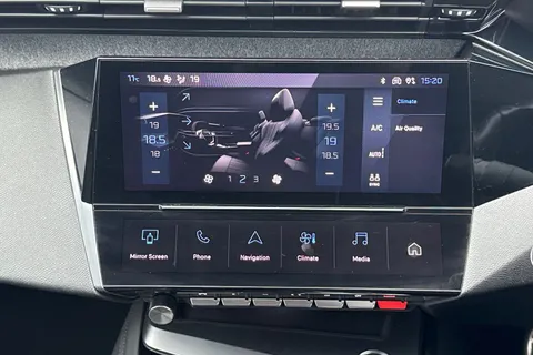 22 of 55 for PEUGEOT 308 SW 1.5 BlueHDi Allure Premium EAT Euro 6 (s/s) 5dr