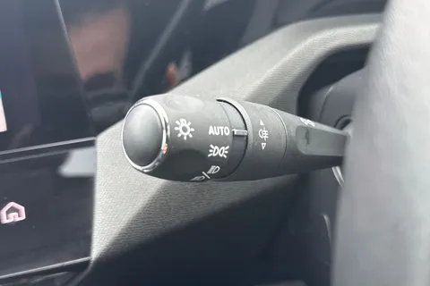 41 of 55 for PEUGEOT 308 SW 1.5 BlueHDi Allure Premium EAT Euro 6 (s/s) 5dr