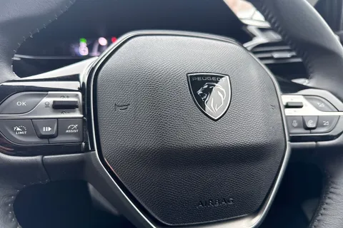 45 of 55 for PEUGEOT 308 SW 1.5 BlueHDi Allure Premium EAT Euro 6 (s/s) 5dr