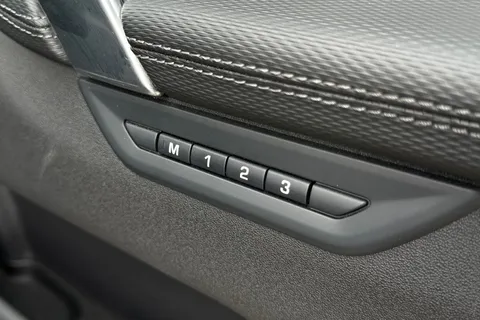 KM74WDP Land Rover Discovery Sport 2.0 D200 Dynamic SE 5dr Thumbnail #36