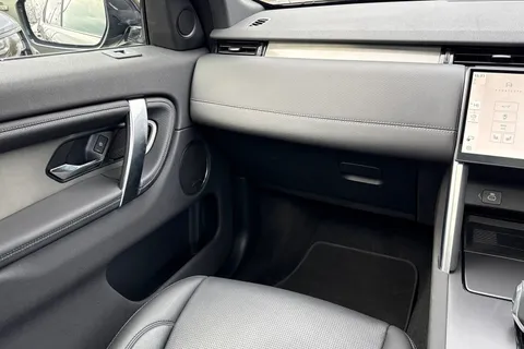 KM74WDP Land Rover Discovery Sport 2.0 D200 Dynamic SE 5dr Thumbnail #44