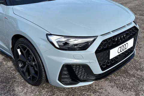 Audi A1 1.0 TFSI 30 Black Edition Sportback S Tronic Euro 6 (s/s) 5dr Thumbnail #9