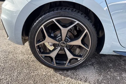 Audi A1 1.0 TFSI 30 Black Edition Sportback S Tronic Euro 6 (s/s) 5dr Thumbnail #11