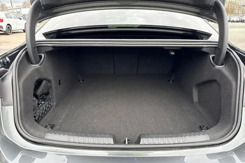 PJ75NMM Audi A6 Saloon Launch Edition TDI quattro 204 PS S tronic Thumbnail #7