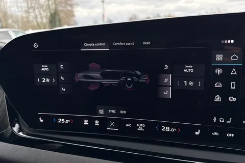 PJ75NMM Audi A6 Saloon Launch Edition TDI quattro 204 PS S tronic Thumbnail #22