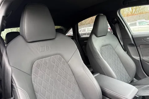 PJ75NMM Audi A6 Saloon Launch Edition TDI quattro 204 PS S tronic Thumbnail #24