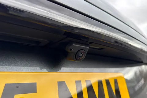 PJ75NMM Audi A6 Saloon Launch Edition TDI quattro 204 PS S tronic Thumbnail #37