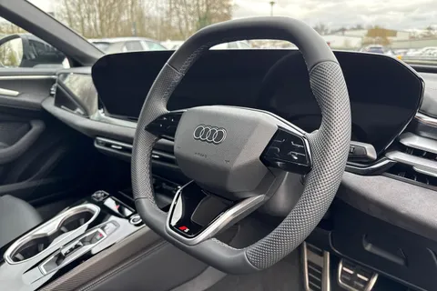 PJ75NMM Audi A6 Saloon Launch Edition TDI quattro 204 PS S tronic Thumbnail #47