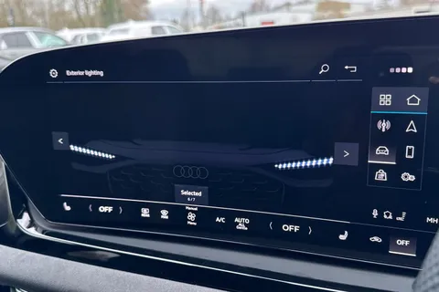 PJ75NMM Audi A6 Saloon Launch Edition TDI quattro 204 PS S tronic Thumbnail #57