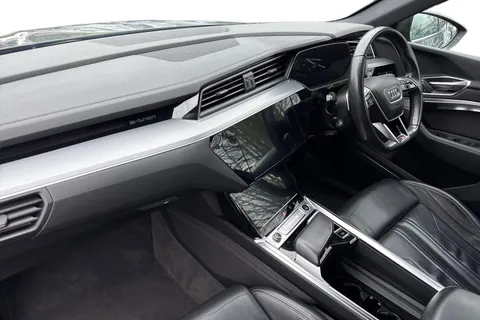 YF21XCN Audi e-tron 50 S line Sportback Auto quattro 5dr 71.2kWh Thumbnail #10