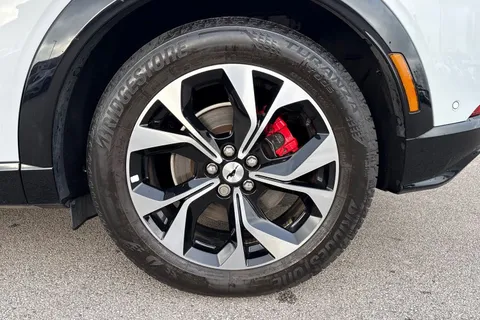 DX74KPN Ford Mustang Mach-E Extended Range 91kWh Premium AWD 5dr Thumbnail #14