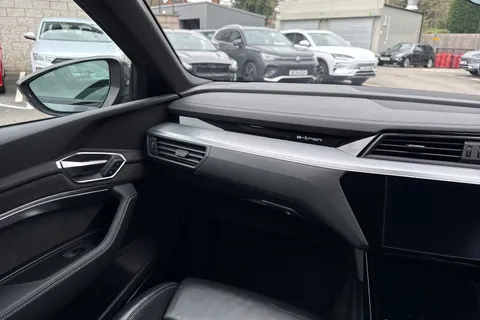 YF21XCN Audi e-tron 50 S line Sportback Auto quattro 5dr 71.2kWh Thumbnail #16