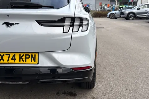 DX74KPN Ford Mustang Mach-E Extended Range 91kWh Premium AWD 5dr Thumbnail #26