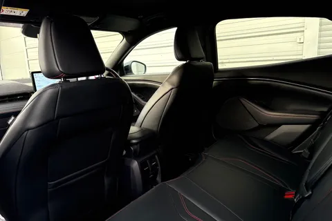 DX74KPN Ford Mustang Mach-E Extended Range 91kWh Premium AWD 5dr Thumbnail #37