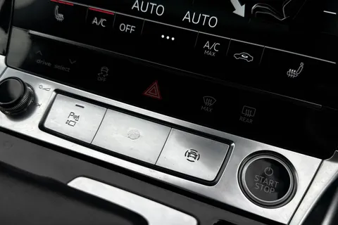 YF21XCN Audi e-tron 50 S line Sportback Auto quattro 5dr 71.2kWh Thumbnail #49