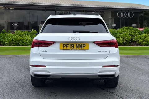 4 of 66 for Audi Q3 Sport 35 TFSI 150 PS S tronic