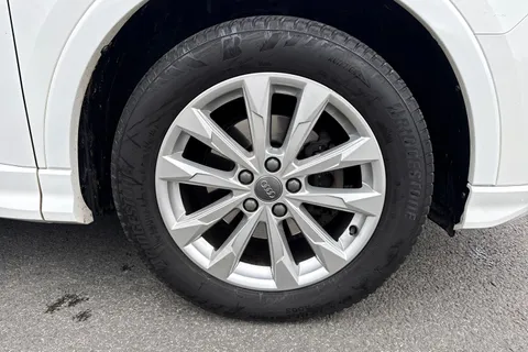 7 of 66 for Audi Q3 Sport 35 TFSI 150 PS S tronic