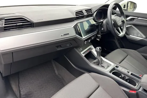 9 of 66 for Audi Q3 Sport 35 TFSI 150 PS S tronic