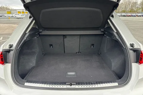 10 of 66 for Audi Q3 Sport 35 TFSI 150 PS S tronic