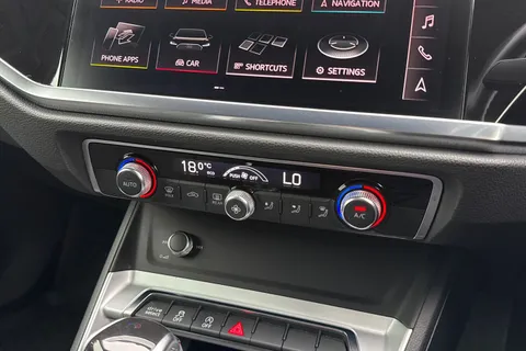 19 of 66 for Audi Q3 Sport 35 TFSI 150 PS S tronic