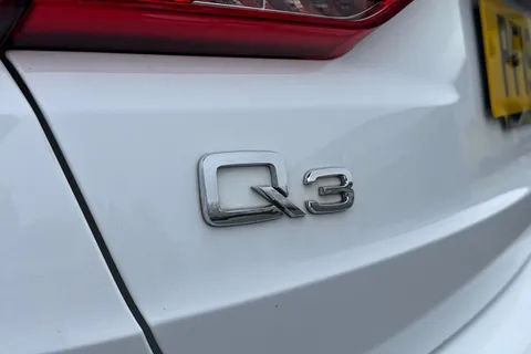 30 of 66 for Audi Q3 Sport 35 TFSI 150 PS S tronic