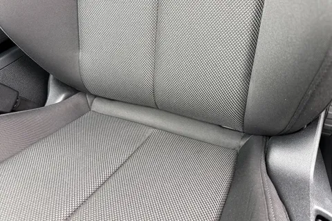 38 of 66 for Audi Q3 Sport 35 TFSI 150 PS S tronic