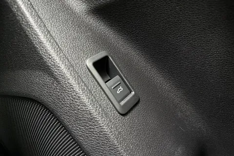 40 of 66 for Audi Q3 Sport 35 TFSI 150 PS S tronic