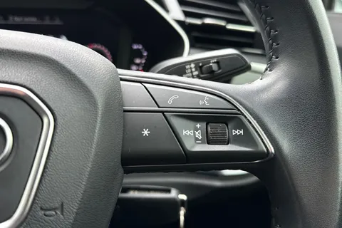 43 of 66 for Audi Q3 Sport 35 TFSI 150 PS S tronic